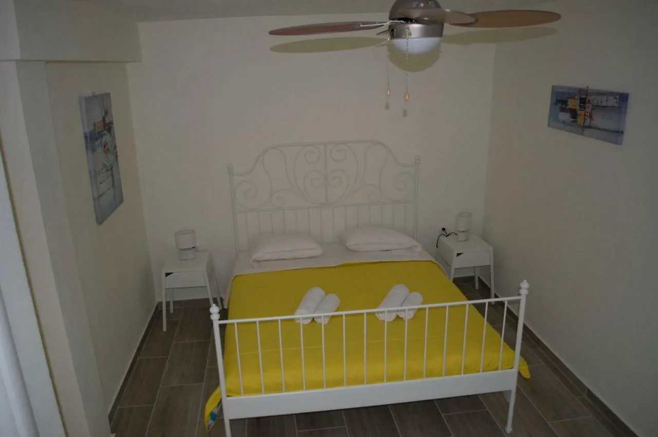 Mathome Mira Mare Anemi Nea Skioni 0*,